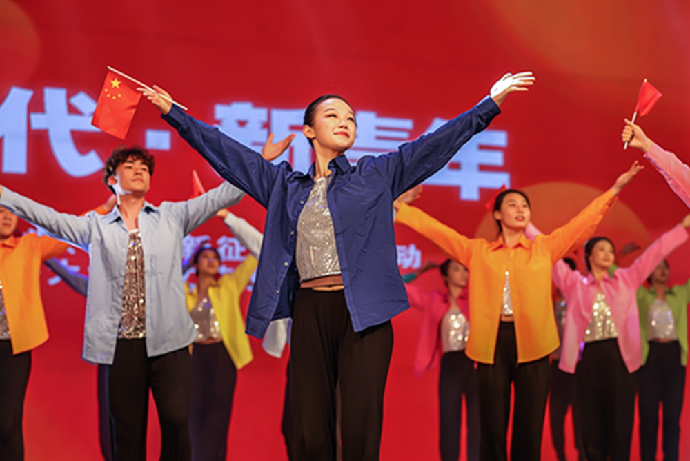 印象米兰·体育_米兰(中国)：青春心向党，奋斗新征程（组图）